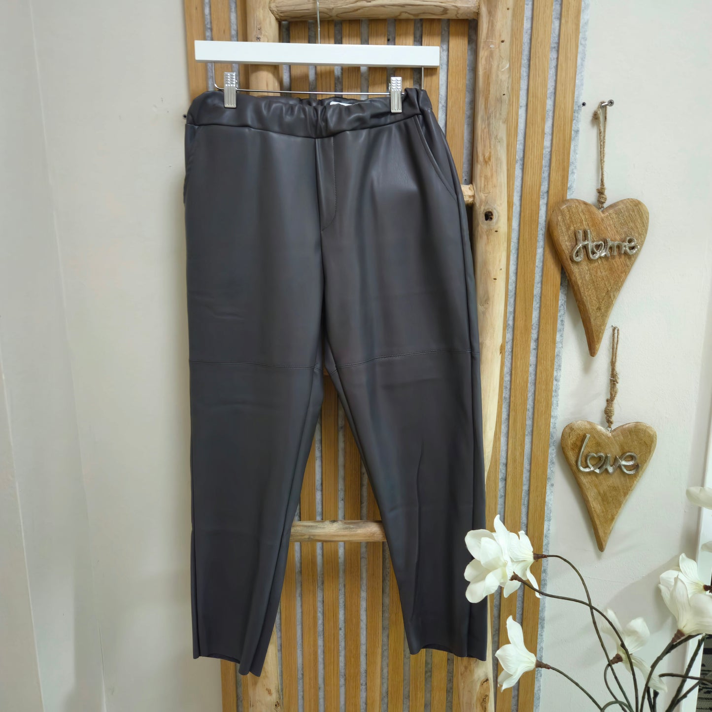 Lederimitat Hose Grau im Sale