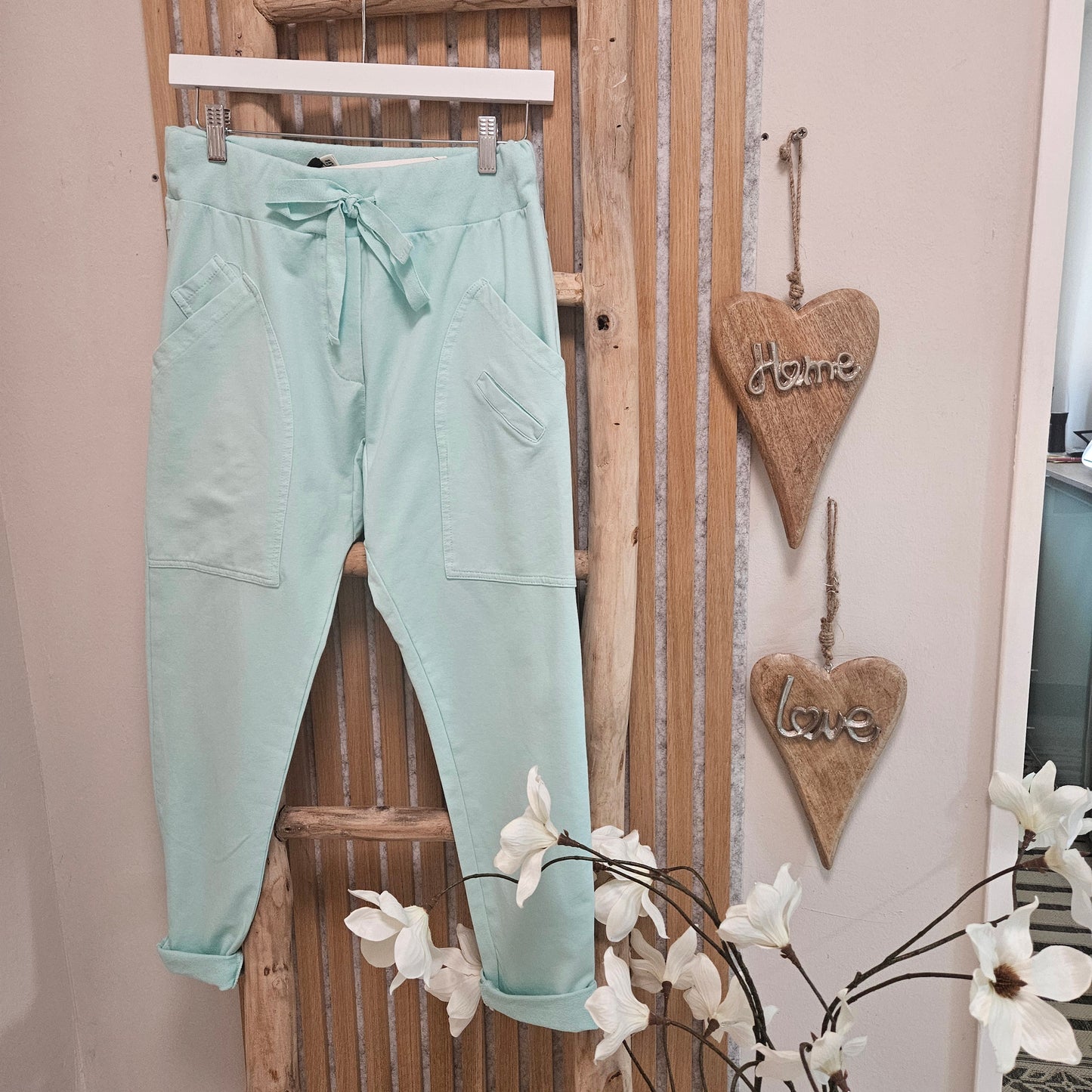 Joggpants mit tiefen Taschen "Mint "