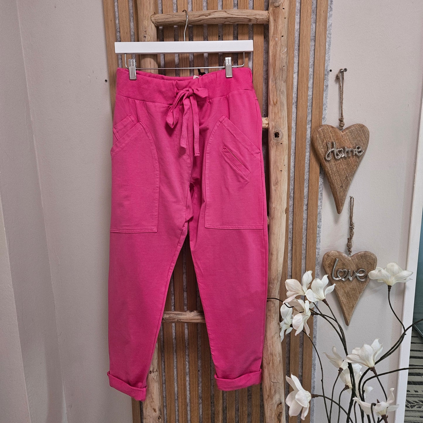 Joggpants mit tiefen Taschen "Pink"
