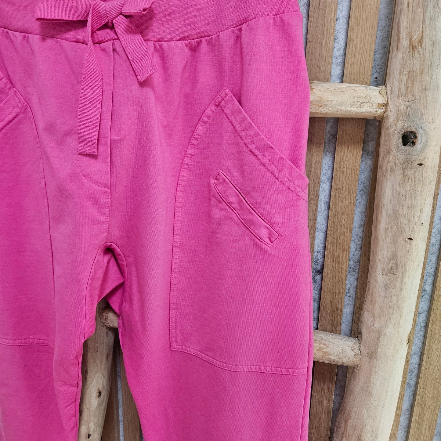 Joggpants mit tiefen Taschen "Fuchsia", M