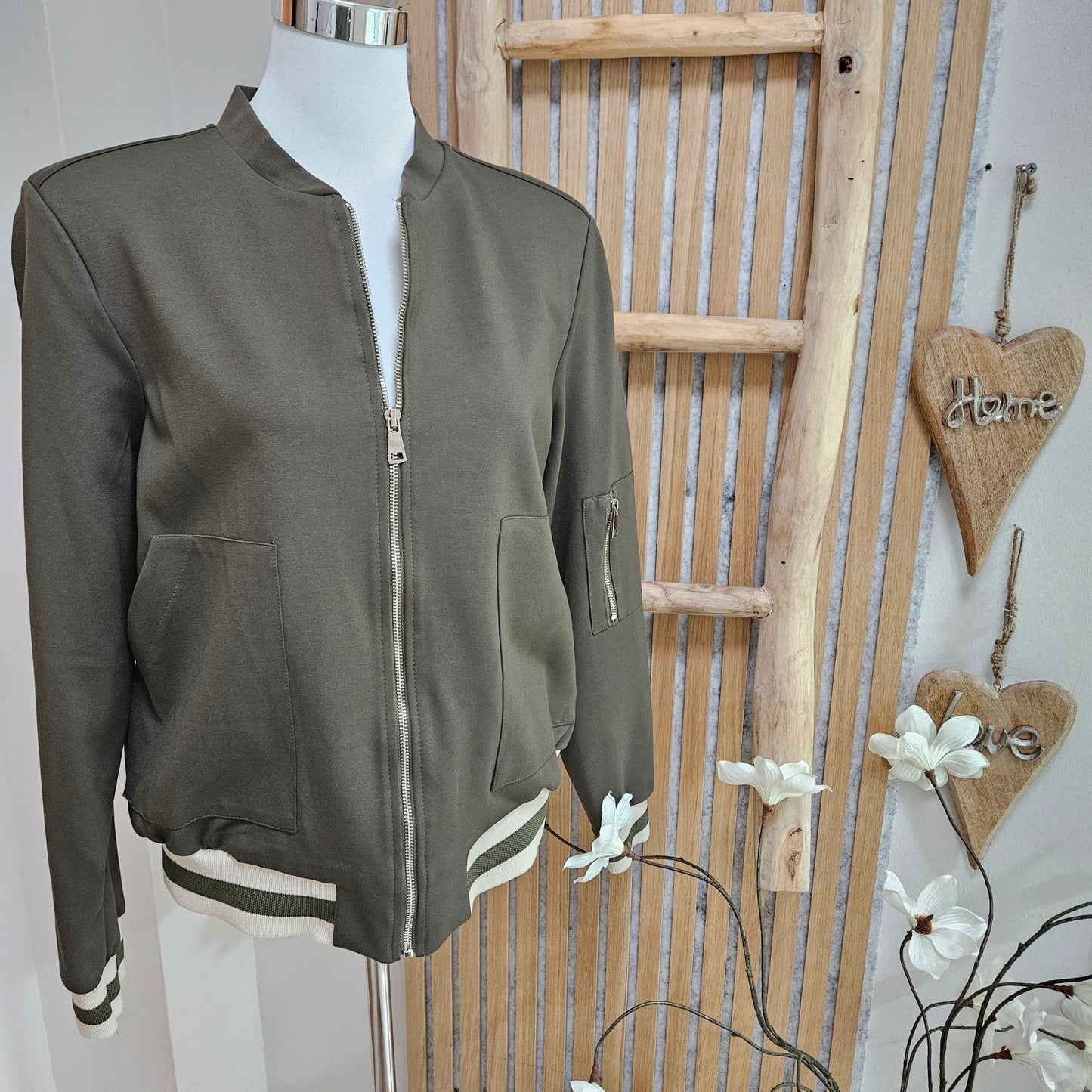 Blouson mit Streifen am Bündchen - Jana`s Trend and Style