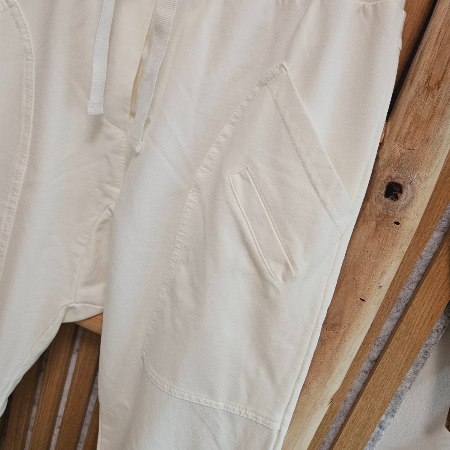 Joggpants mit tiefen Taschen - verschiedene Farbenin den Größen von XS- XXL auf Anfrage - Jana`s Trend and Style