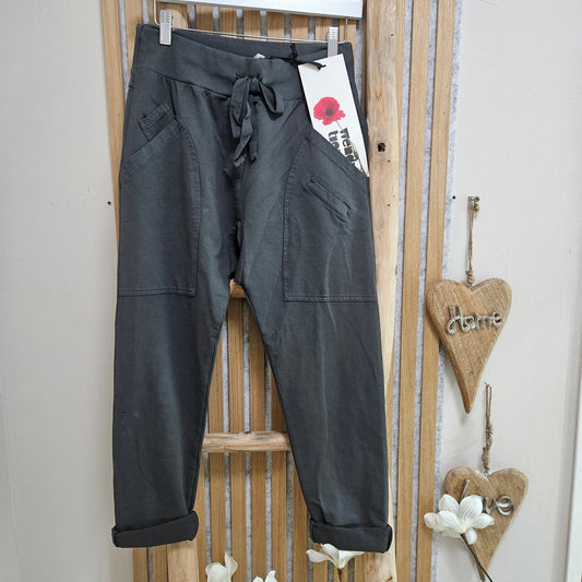 Joggpants mit tiefen Taschen - verschiedene Farbenin den Größen von XS- XXL auf Anfrage - Jana`s Trend and Style